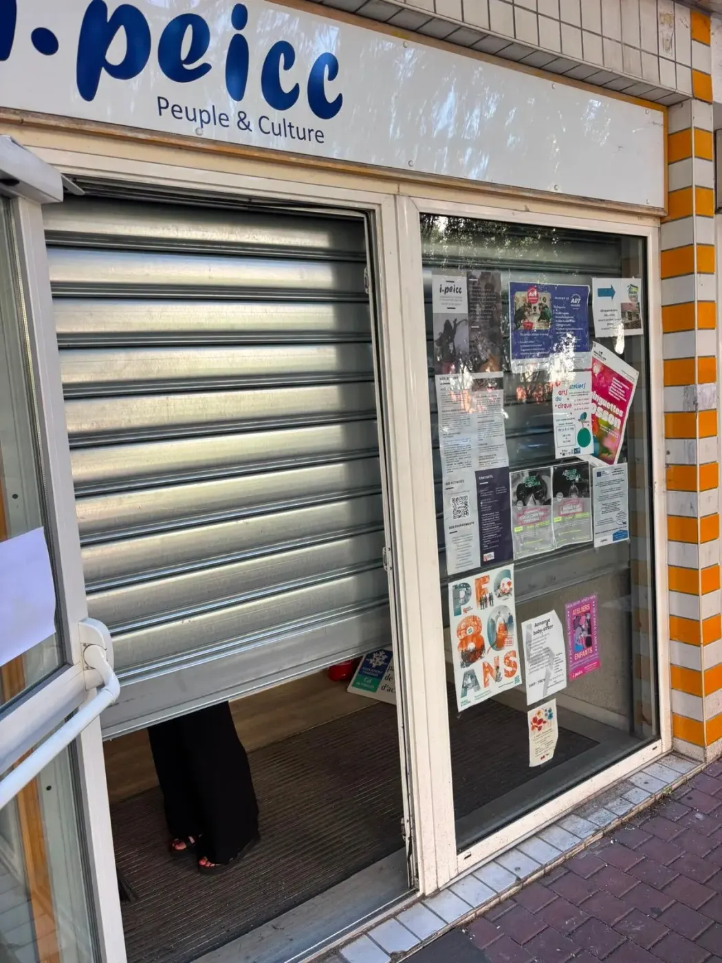 Déblocage de rideau métallique bloqué à Marseille 5